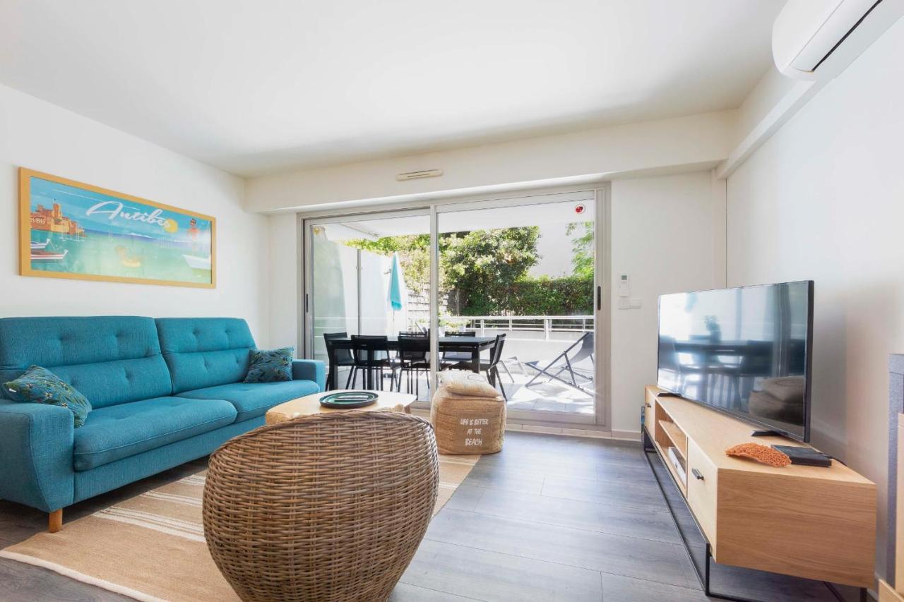 Salvy 2 Bedrooms Near The 300 Meters Apartment